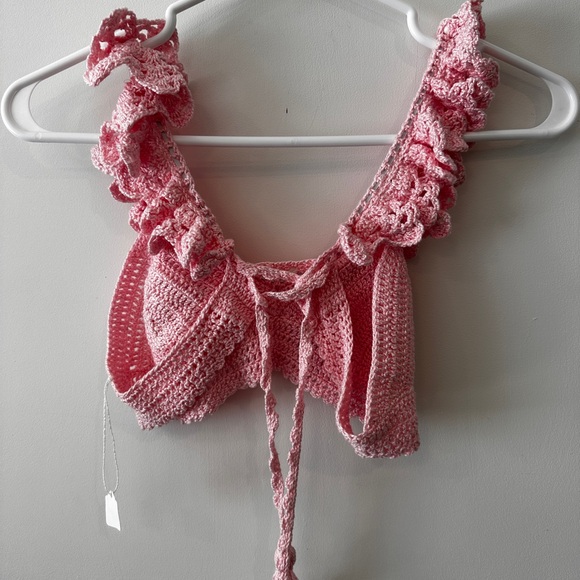 Pink Crochet Ruffle Crop Top - Picture 2 of 3